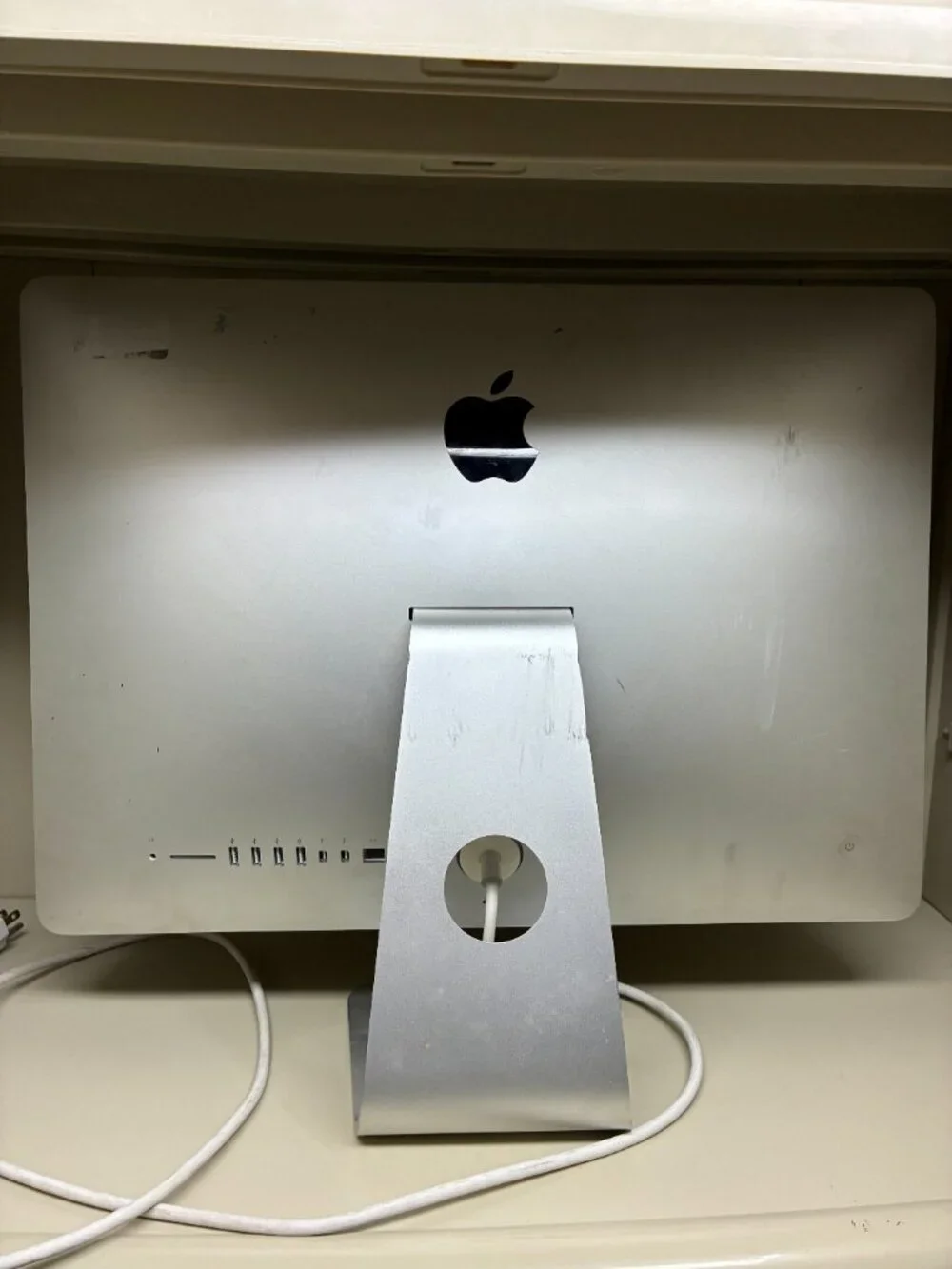 Apple iMac A1418 Computer, Intel Core I5, 2.7ghz, 8gb Memory With Keyboard